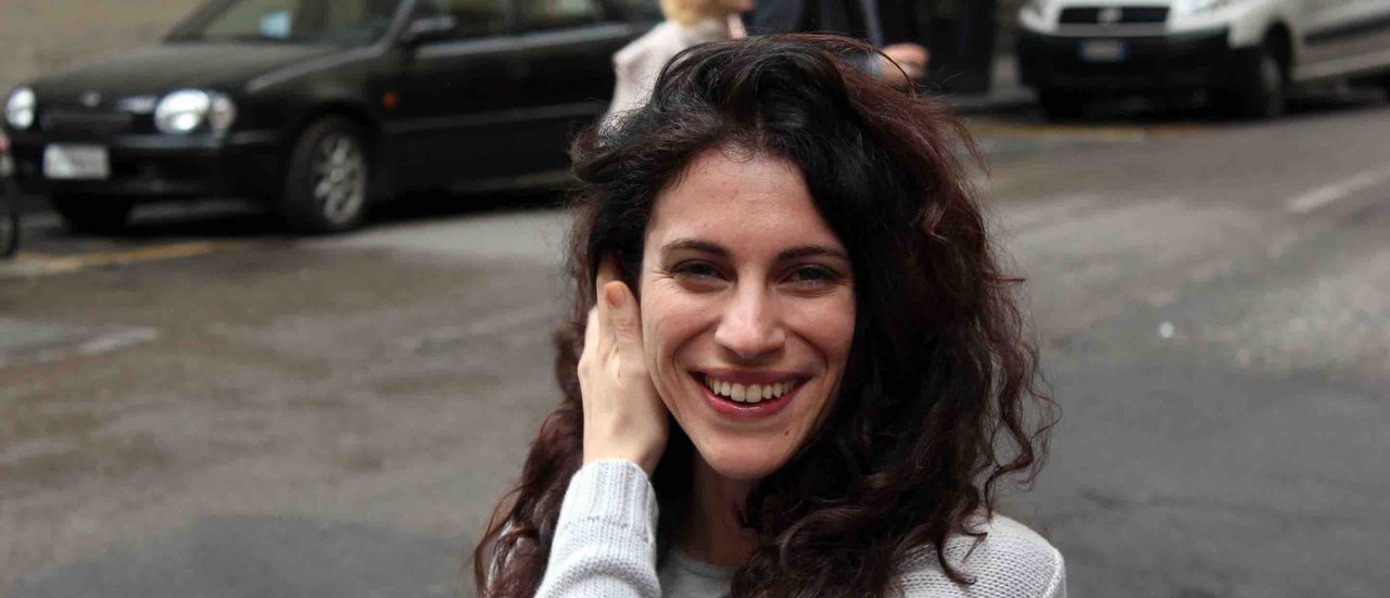 Caline-Aoun-Bachar-Attieh-bio-red.jpg