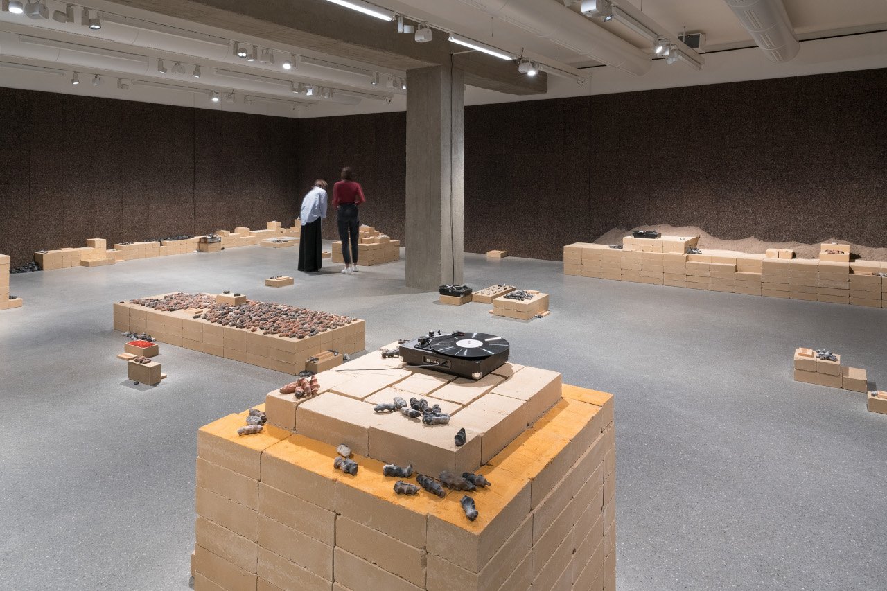 Installation view PalaisPopulaire 2023, Dineo Seshee Bopape, Lerole: footnotes (The struggle of memory against forgetting), 2017, © Courtesy the artist and Sfeir-Semler Gallery Beirut / Hamburg
