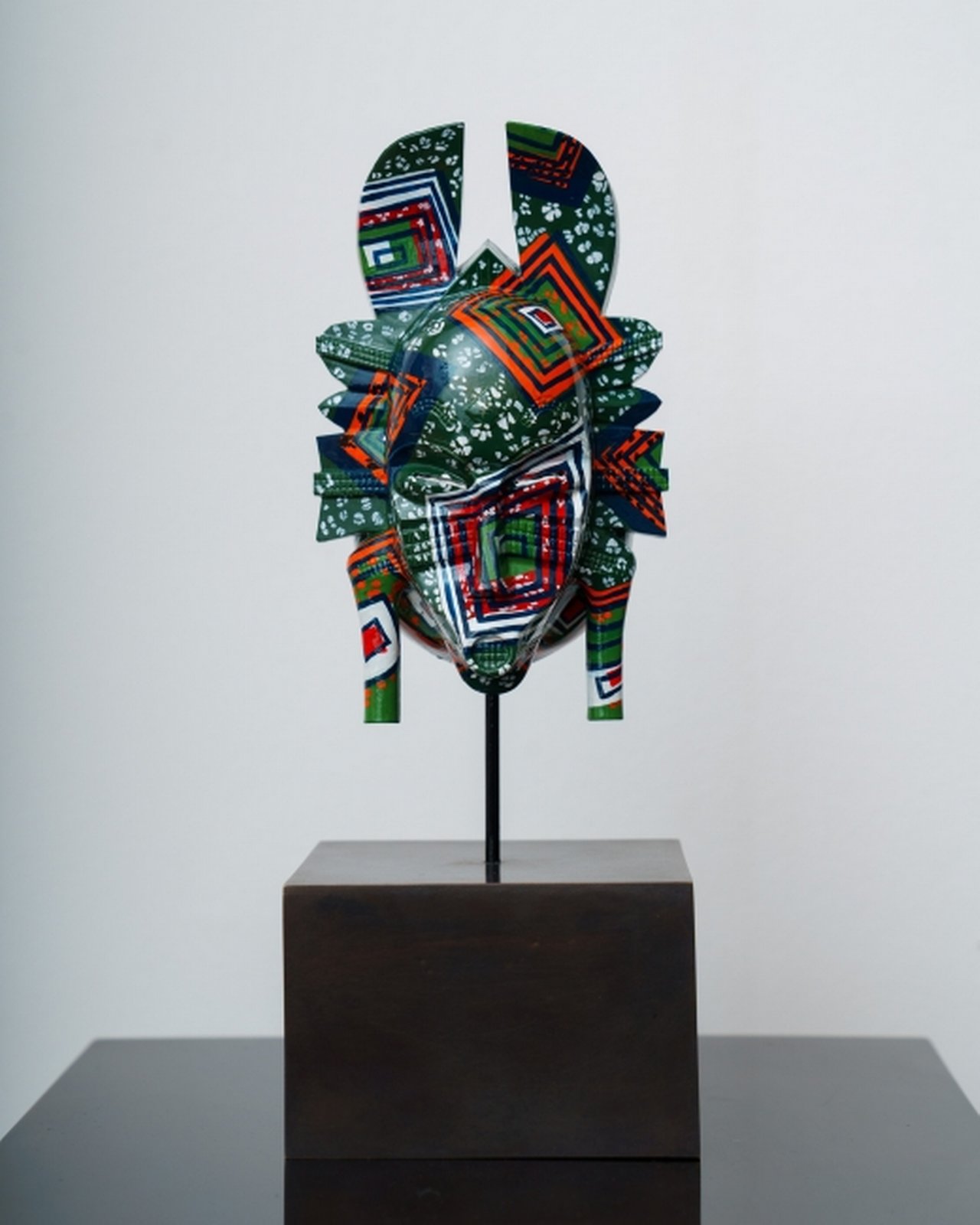 Yinka Shonibare, Hybrid Mask II (K’peliye’e), 2021