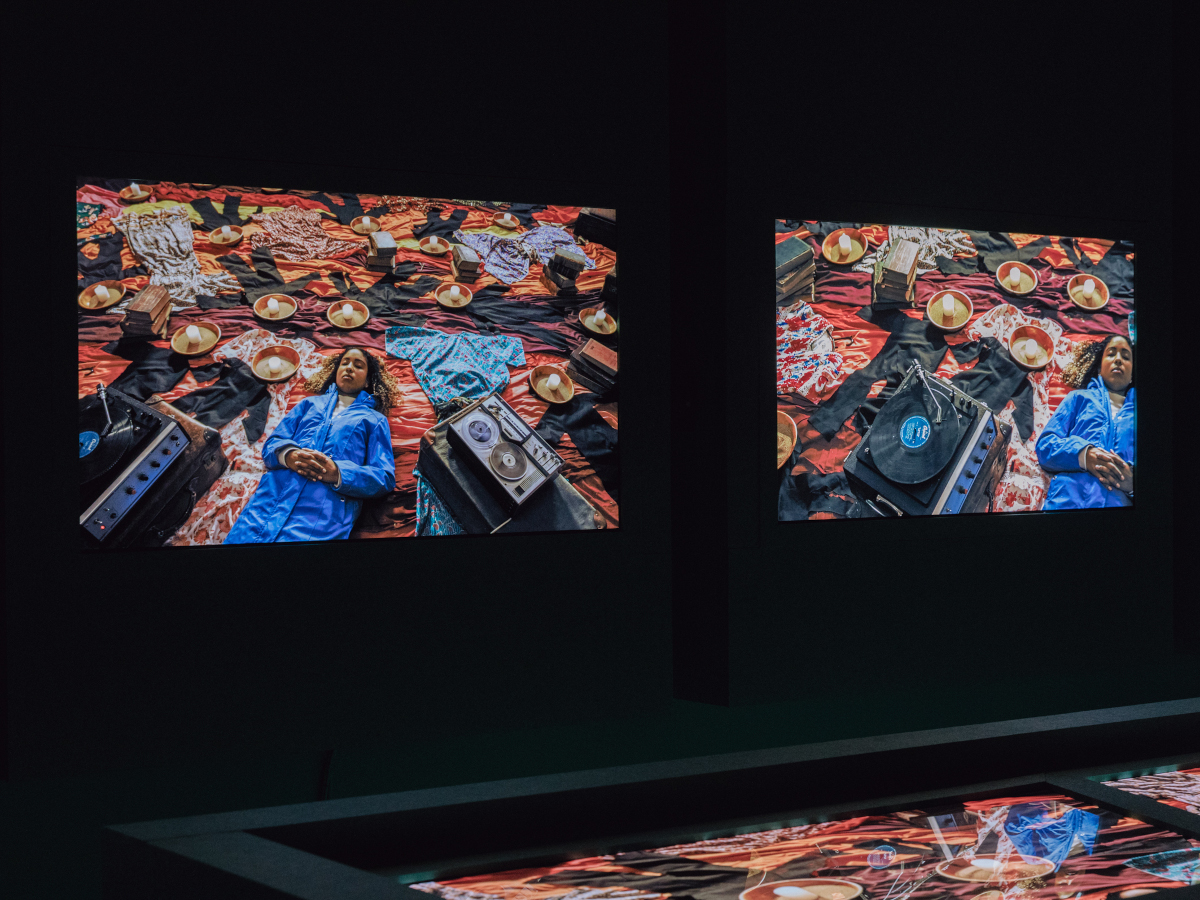 Strangers Everywhere: Artists from the Deutsche Bank